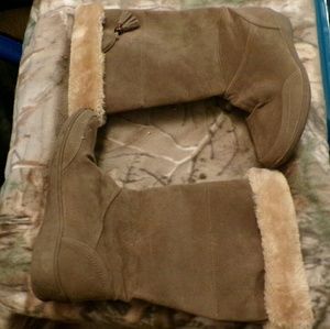 Size 8 womens winter boots